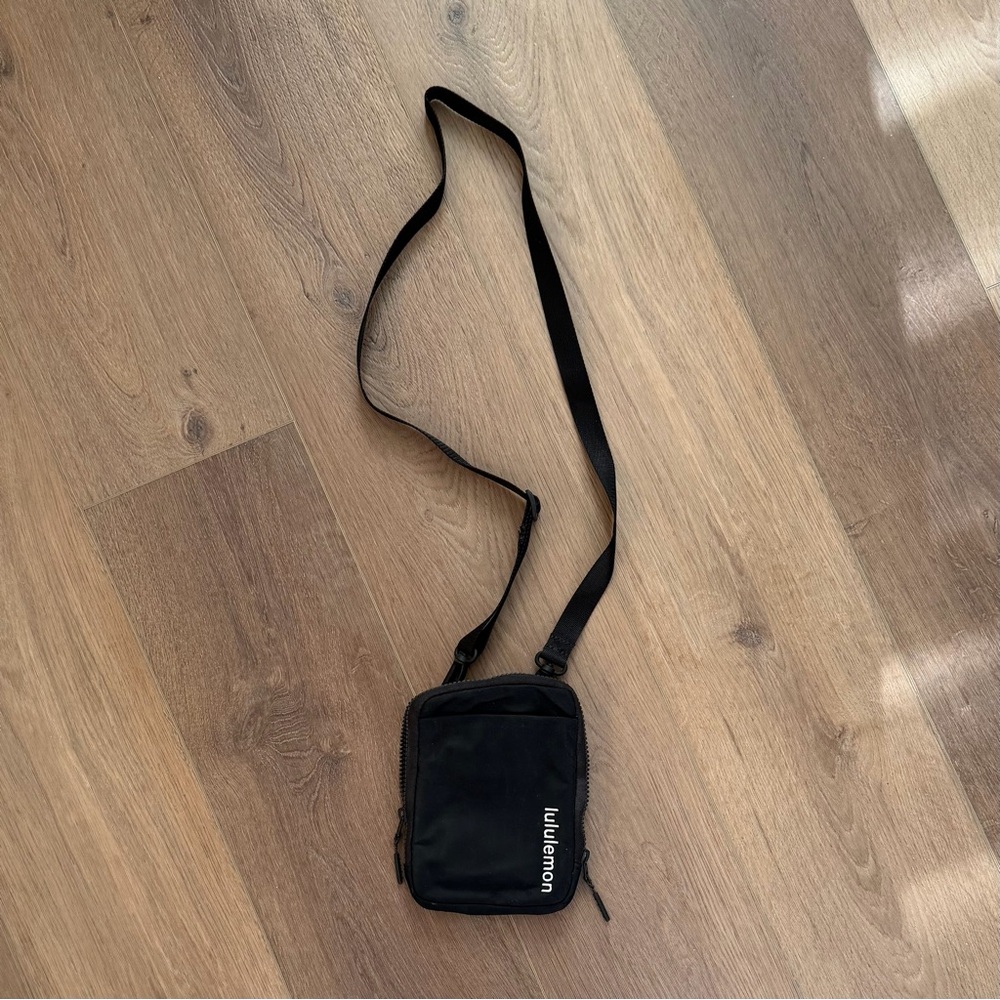 lululemon athletica Black Belt Bag